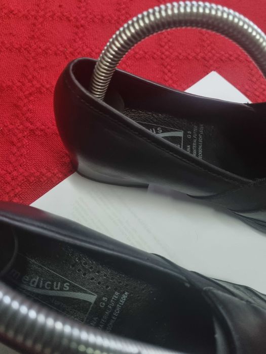 Pantofi Medicus nr 38,-38.5 din piele