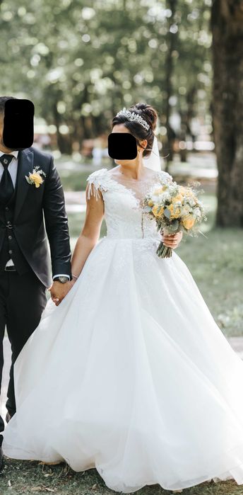 Vand rochie de mireasa