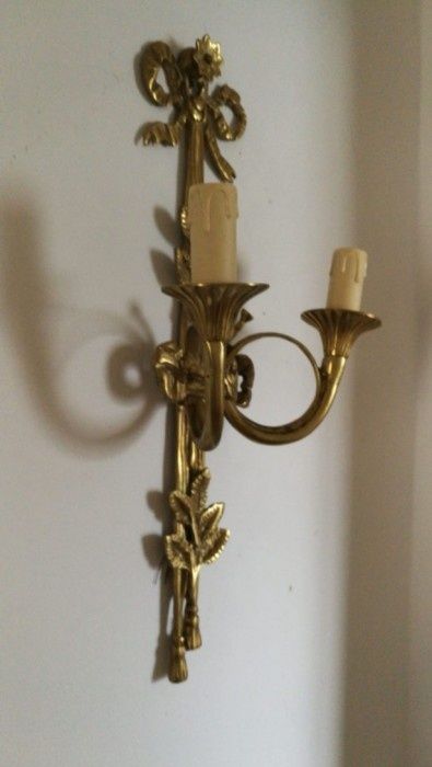 Superbă pereche de aplice din bronz masiv in stilul francez Empire cu