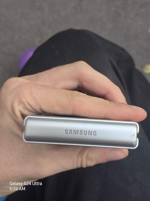 Samsung galaxy Z Flip 3 8/256