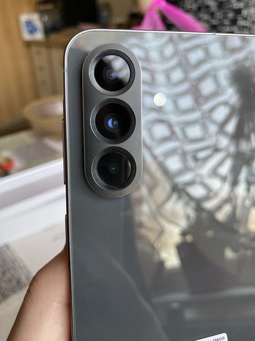 Продам Samsung ( Galaxy A56) 5G