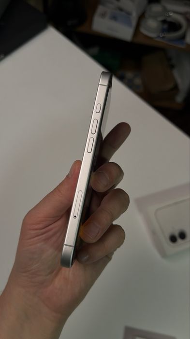 iPhone 17 256GB White 100% Battery