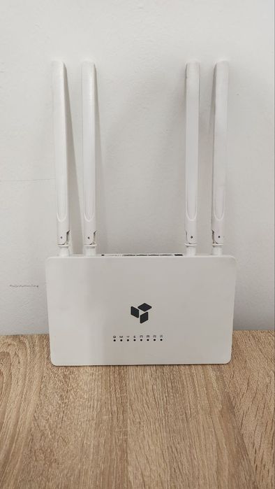 Отличный роутер работает как новый