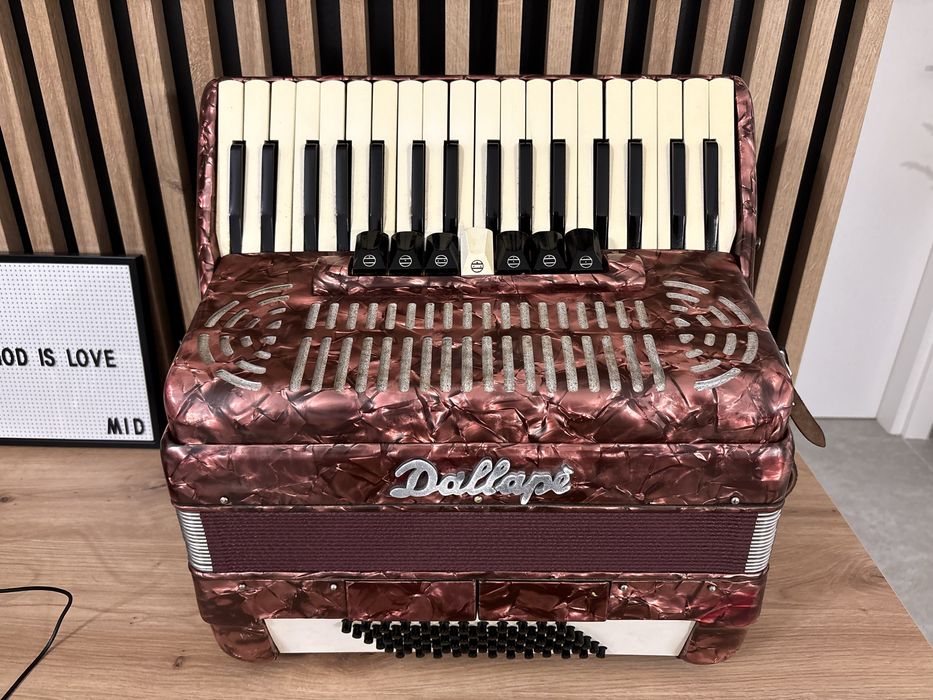 Acordeon Parrot cu 72 de basi