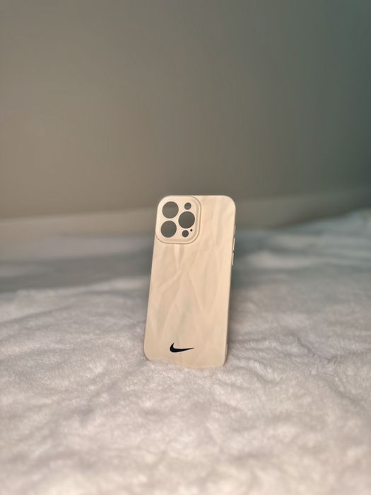 Новые чехлы на разные модели iPhone по 500 тг