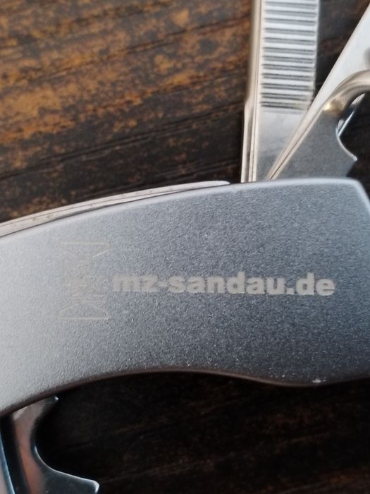 Briceag multifunctional