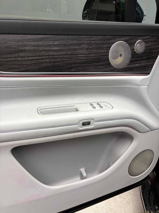 Продается Aito M9 Ultra EV