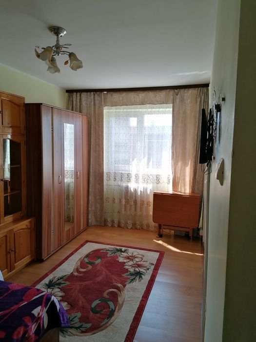 Închiriez garsonieră