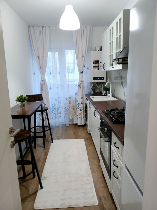 Închiriez apartament 2 camere str Amaradia