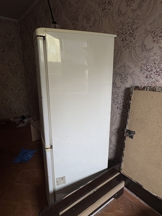 Холодильник в хорошем состояний