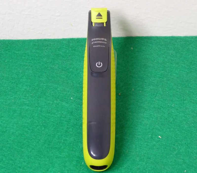 Set aparat + 4 rezerve gillette fusion5 / Philips one blade