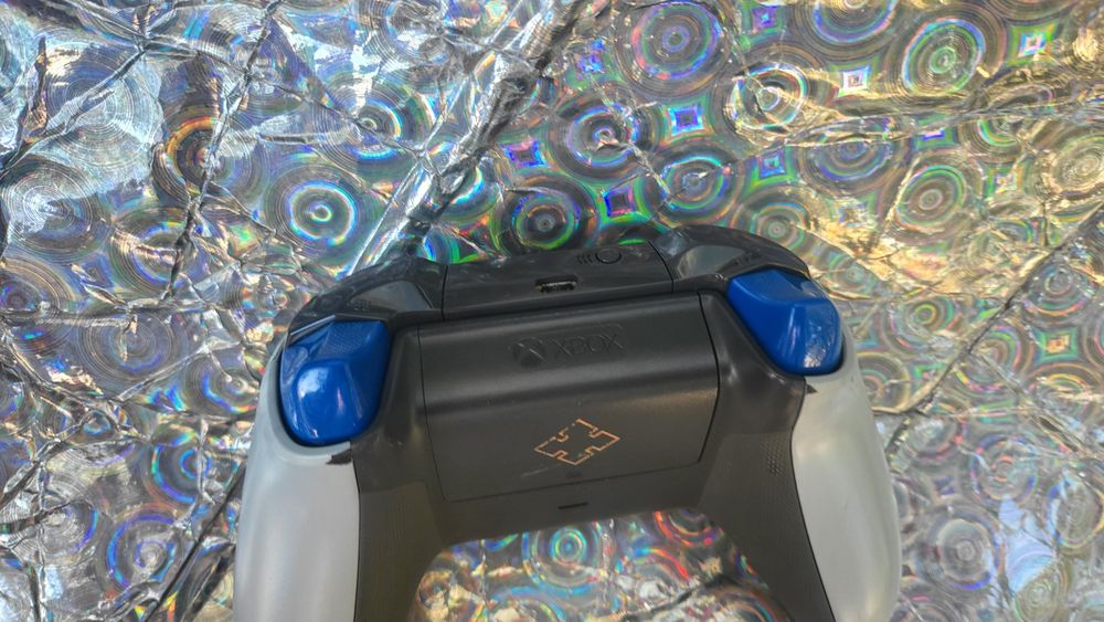 Лимитиран Gears of War контролер джойстик Xbox one/s/x series PC компю