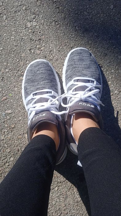 Дамски олекотени маратонки