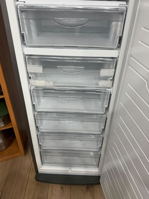 Продам морозильник ATLANT