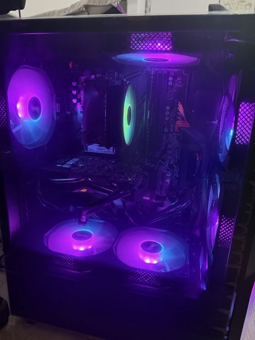 Pc ryzen 5 si monitor lenovo de 23 “ de 65 mhz