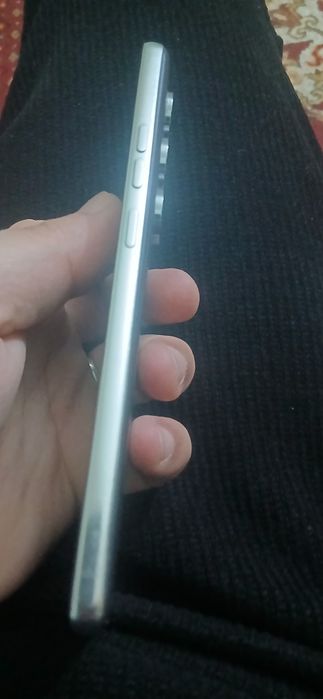 Tecno camon 40 sotiladi