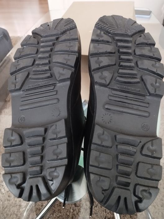 Продавам мъжки обувки