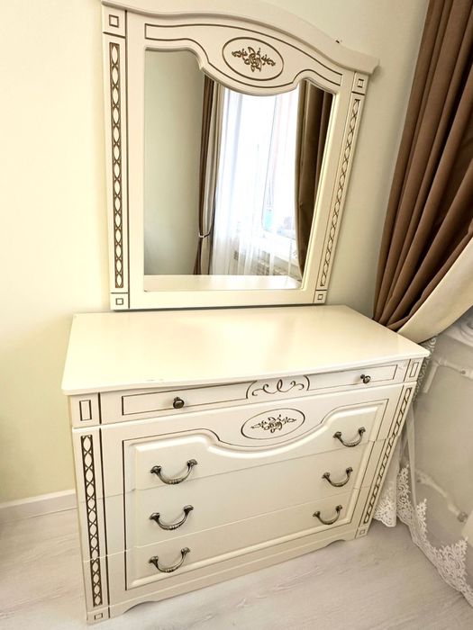 Спальный гарнитур