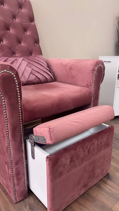 Стол за  педикюр