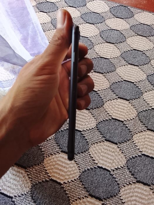 iphone 7 sotladi
