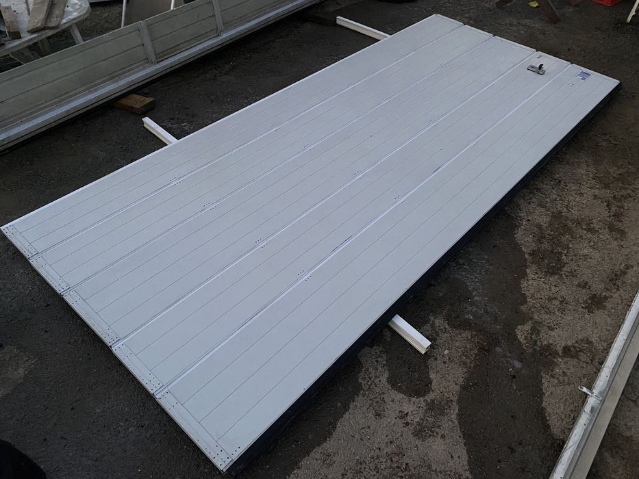 USA SECTIONALA INDUSTRIALA poarta hala garaj H 220 x L 504 Hormann