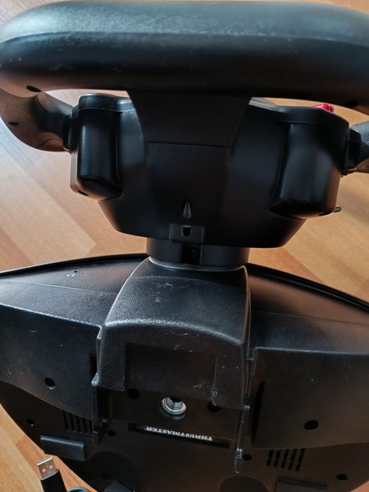 Volan Thrustmaster 458 Italia xbox 360,pc