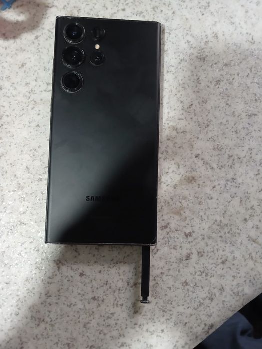 Продам Samsung s23 ultra 256