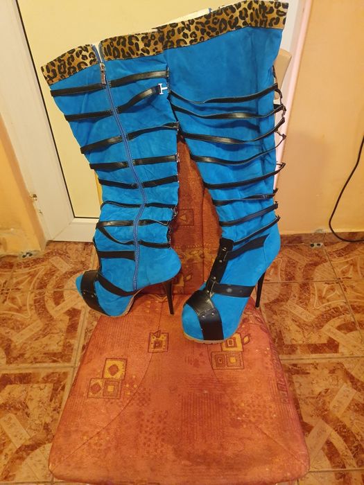 Cizme inalte de dama noi