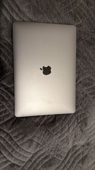 MacBook Air M1 8/256 ГБ