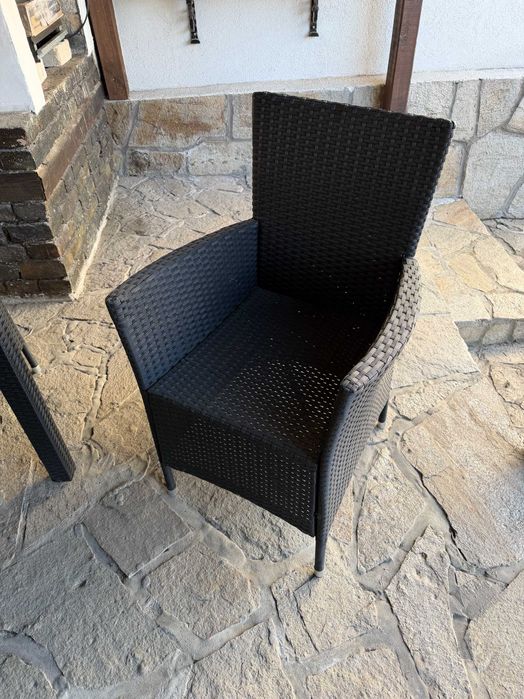 Комплект градинска маса с 8 стола в черно