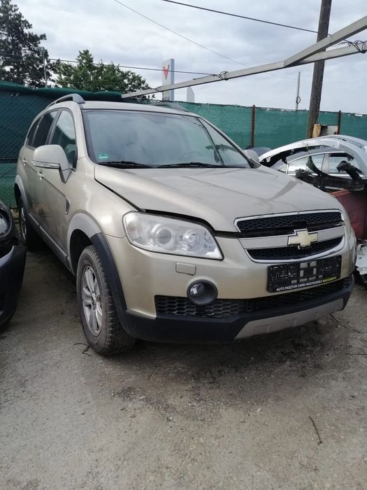 Chevrolet Captiva 3.2i V6