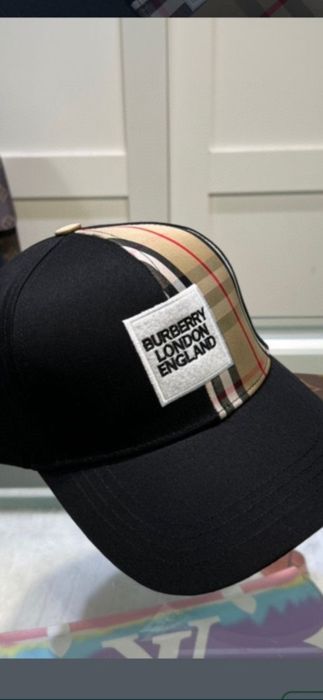 Șapcă Burberry model 2026, 8 modele