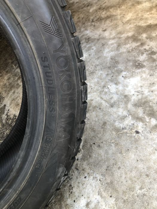 Продам шины в отличном состоянии yokohama 275/50/20