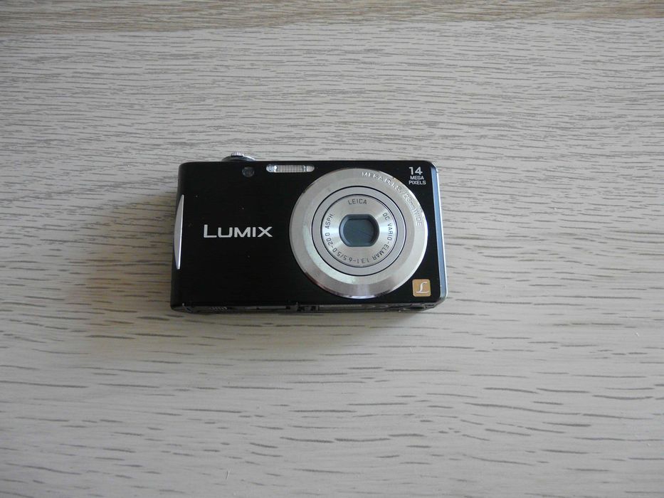 фотоапарат Panasonic Lumix DMC-FS16