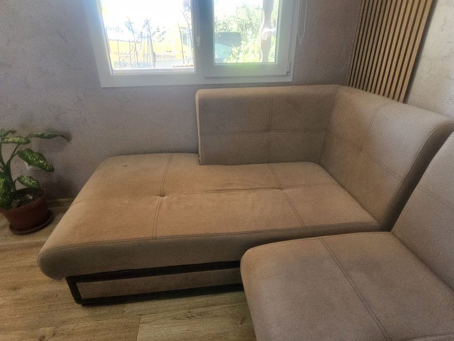 Ъглов диван с ракла