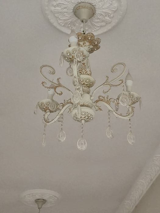 Люстра для колидор