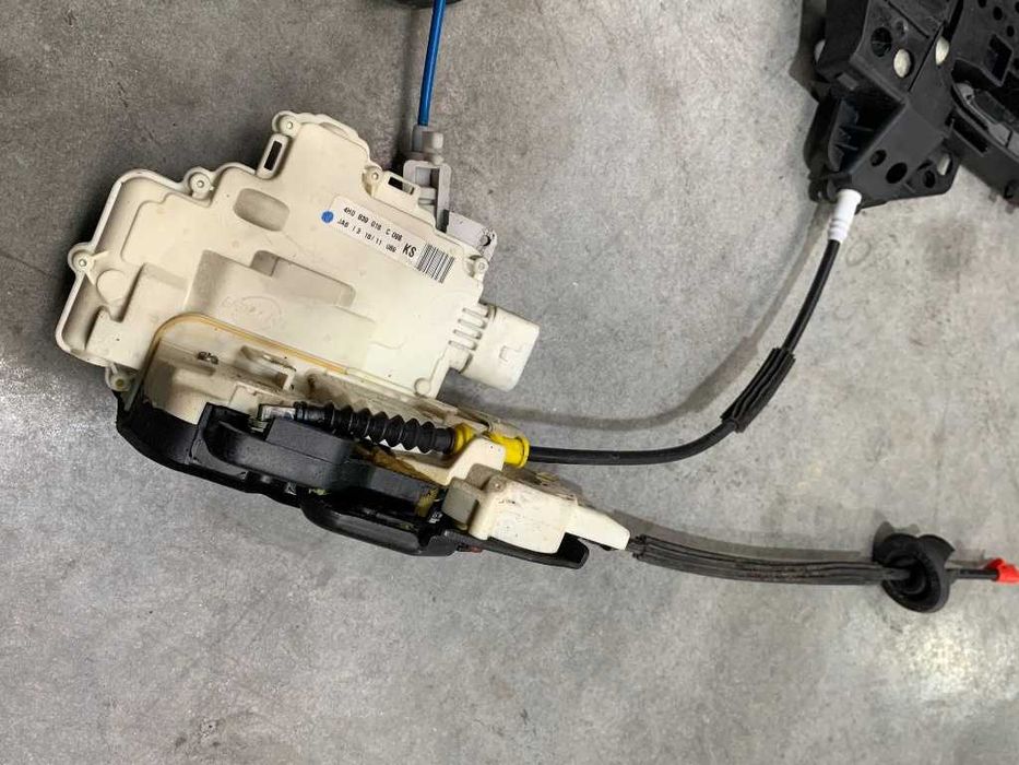 Broasca dreapta spate cu soft close Audi A8 4H cod 4H0839016C