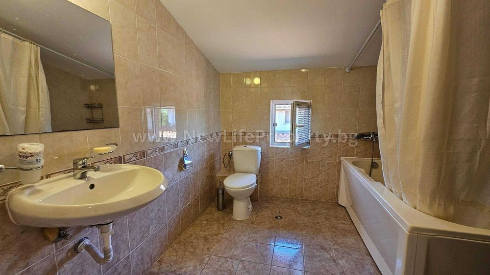 Продава се Къща в с. Тръстиково, Област Бургас - 205 кв.м за 1098 €/кв.м - Снимка #17