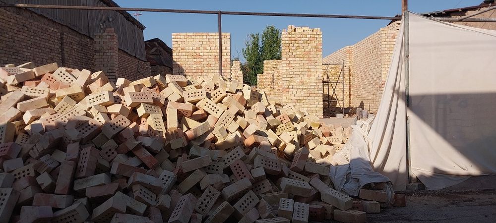 Хом гишт ва Пишган гишт and 1050sum