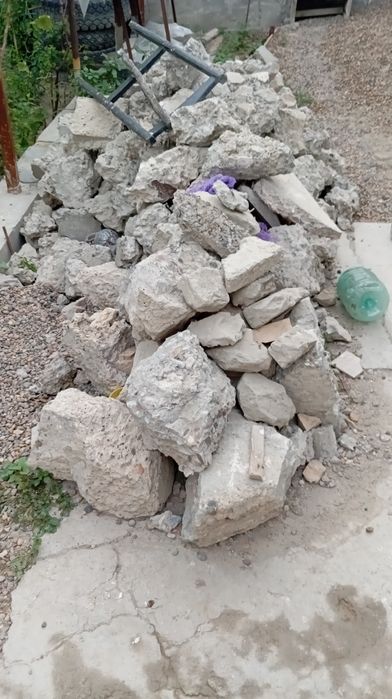 Beton boʻlaklari