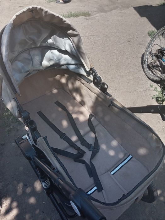 Продам детскую коляску.