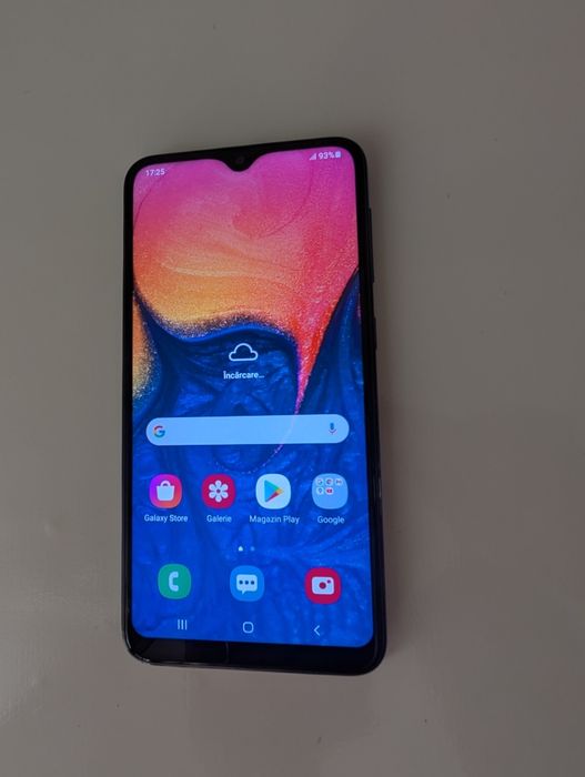 Samsung Galaxy A10 / telefon de buget pentru uz de zi cu zi