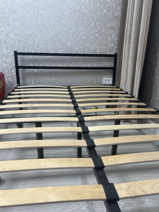 Кровать в стиле лофт с матрацем