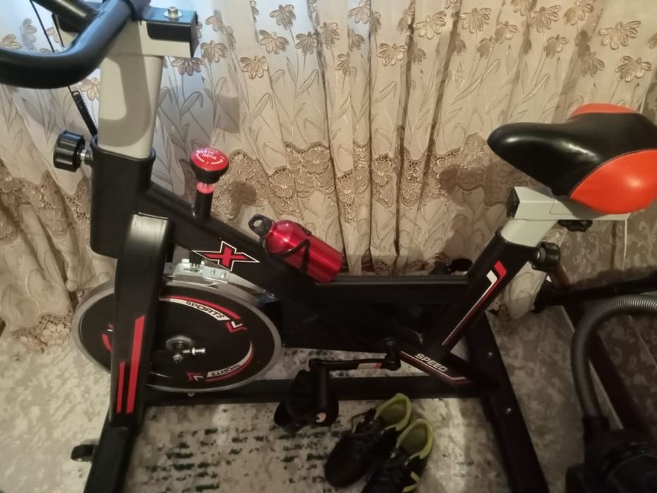 Продаётся велотренажёр 85000 ( есть торг)