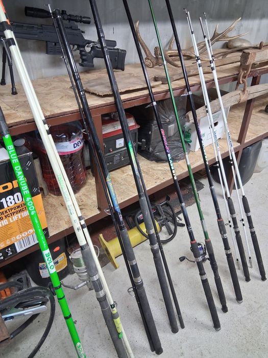 Продавам въдици .