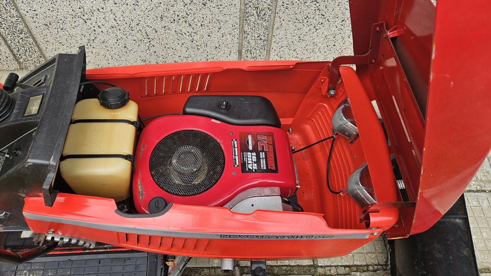 Трактор косачка със снегорин