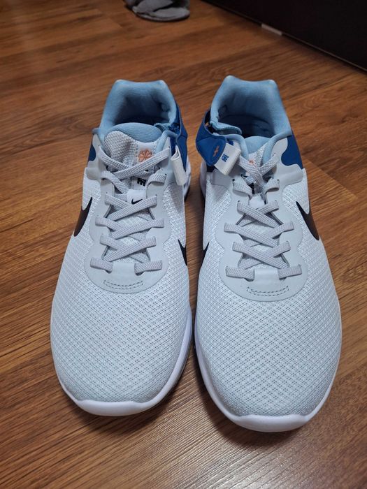 Маратонки Nike, чисто нови
