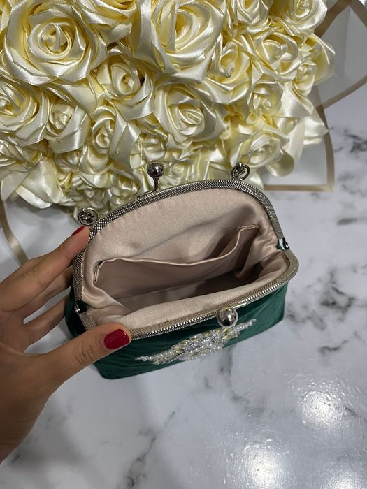 Әдемі Сумочка, Сөмке