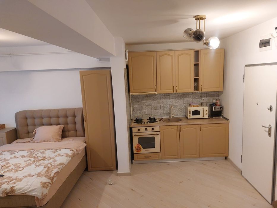 Particular Închiriez garsonieră