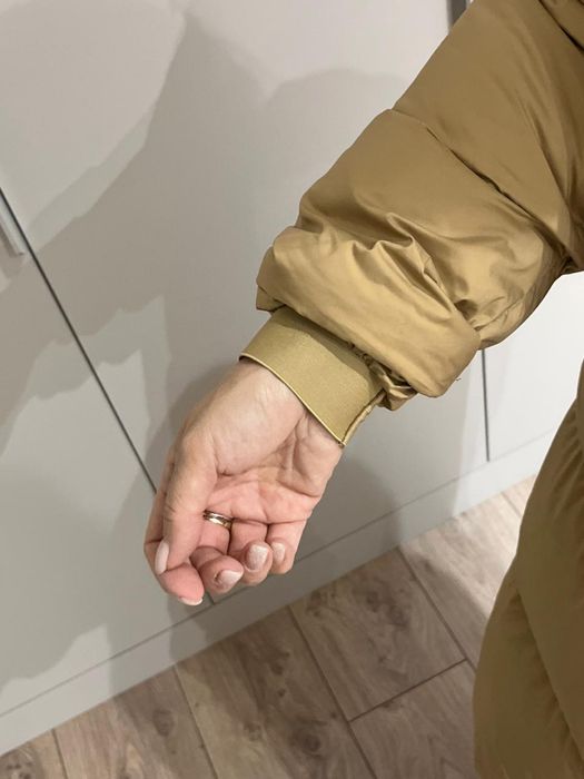 Продам пуховик Tommy Hilfiger